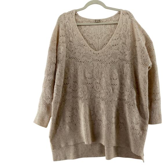 Free People Cream VNeck Sweater Size XS / Small - Picture 1 of 6